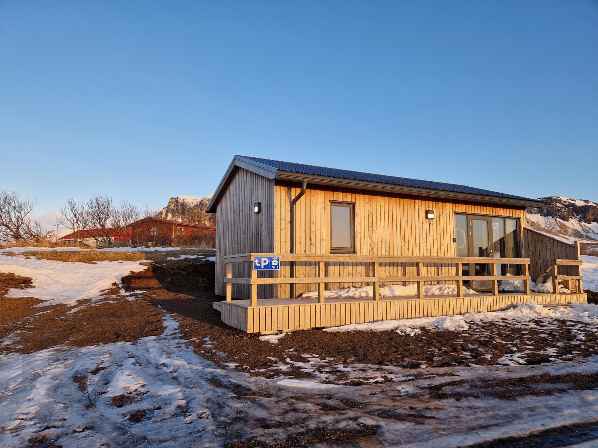Black Beach Farm Вик Экстерьер фото